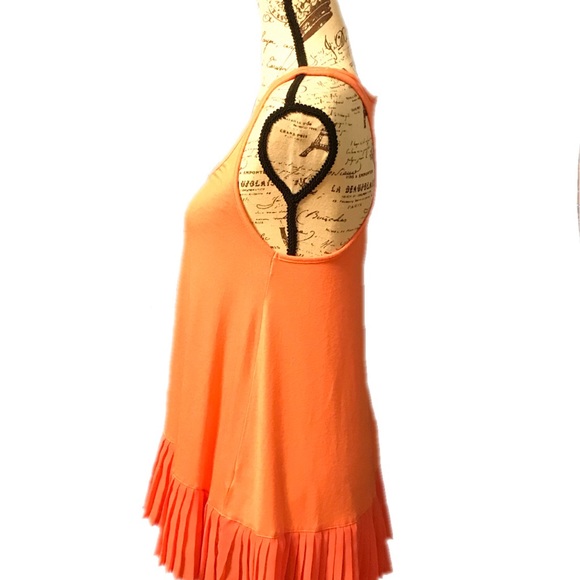 Umgee Swing Ruffled Hem Tank - Picture 2 of 5